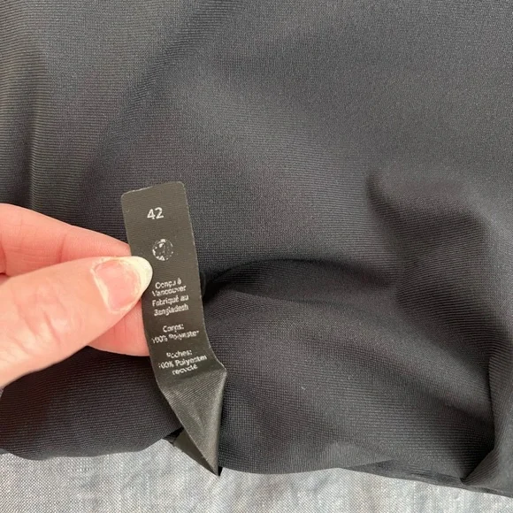 Lululemon Men’s ABC Pants - Picture 6 of 6